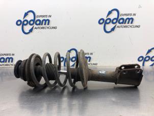 Used Front shock absorber rod, right Renault Twingo (C06) 1.2 Price € 40,00 Margin scheme offered by Gebr Opdam B.V.