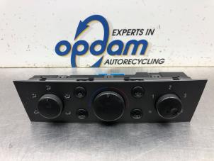 Usados Panel de control de calefacción Opel Vectra C 1.8 16V Precio € 60,00 Norma de margen ofrecido por Gebr Opdam B.V.