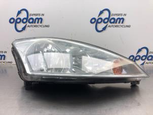 Used Headlight, right Ford Focus 1 Wagon 1.4 16V Price € 40,00 Margin scheme offered by Gebr Opdam B.V.