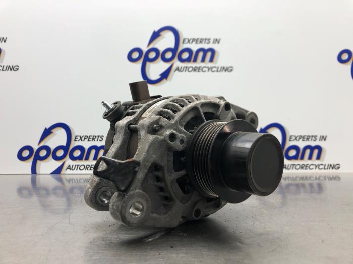 Begagnade Dynamo Toyota Aygo (B40) 1.0 12V VVT-i Pris € 90,00 Marginaltabell erbjuds av Gebr Opdam B.V.