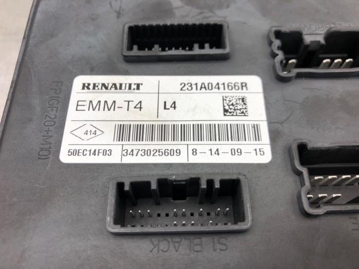 Ordinateur contrôle fonctionnel d'un Renault Twingo III (AH) 1.0 SCe 70 12V 2015