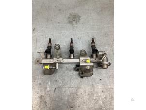 Used Fuel injector nozzle Renault Clio IV (5R) 0.9 Energy TCE 90 12V Price € 75,00 Margin scheme offered by Gebr Opdam B.V.