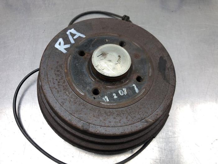 Rear brake drum from a Renault Clio II (BB/CB) 1.2 2007