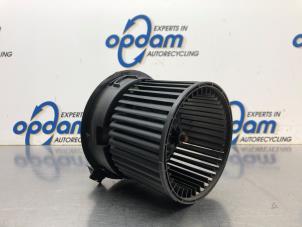 Used Heating and ventilation fan motor Renault Clio IV Estate/Grandtour (7R) 1.5 Energy dCi 90 FAP Price € 75,00 Margin scheme offered by Gebr Opdam B.V.