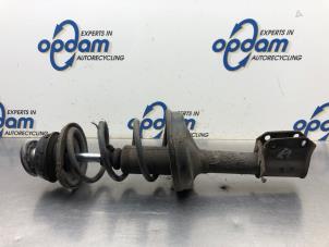 Used Front shock absorber rod, right Renault Twingo II (CN) 1.2 16V Price € 50,00 Margin scheme offered by Gebr Opdam B.V.