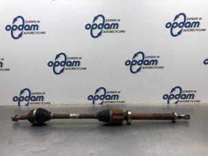 Used Front drive shaft, right Renault Clio IV (5R) 1.5 Energy dCi 90 FAP Price € 100,00 Margin scheme offered by Gebr Opdam B.V.