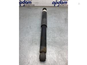 Used Rear shock absorber rod, right Renault Clio IV (5R) 1.5 Energy dCi 90 FAP Price € 30,00 Margin scheme offered by Gebr Opdam B.V.