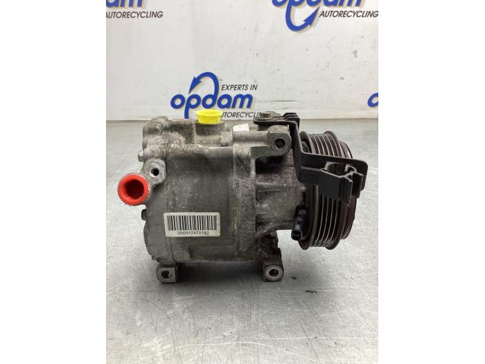 Usagé Pompe clim Fiat 500 (312) 1.4 16V Prix € 50,00 Règlement à la marge proposé par Gebr Opdam B.V.