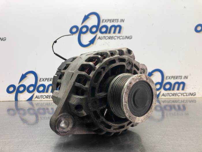 Usagé Dynamo Saab 9-3 II Sport Sedan (YS3F) 1.9 TiD 16V Prix € 112,00 Règlement à la marge proposé par Gebr Opdam B.V.