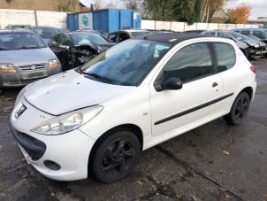Used Front bumper Peugeot 206+ (2L/M) 1.1 XR,XS Price on request offered by Gebr Opdam B.V.
