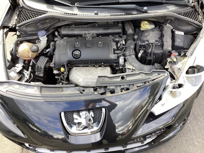 Motor de un Peugeot 207 SW (WE/WU) 1.4 16V Vti 2014
