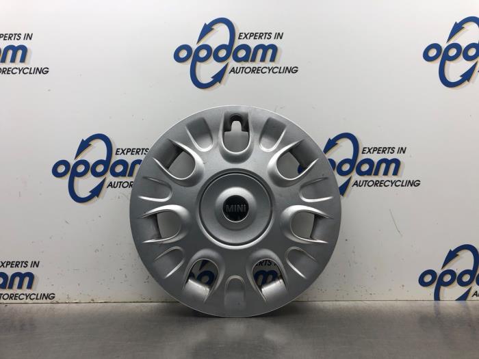 Używane Kolpak BMW Mini (R50/53) Cena € 45,00 Procedura marży oferowane przez Gebr Opdam B.V.