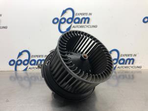 Used Heating and ventilation fan motor Peugeot 206 (2A/C/H/J/S) 1.6 16V Price € 50,00 Margin scheme offered by Gebr Opdam B.V.