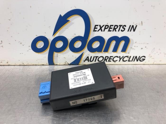Begagnade Larmmodul Peugeot 206 (2A/C/H/J/S) 1.6 16V Pris € 45,00 Marginaltabell erbjuds av Gebr Opdam B.V.
