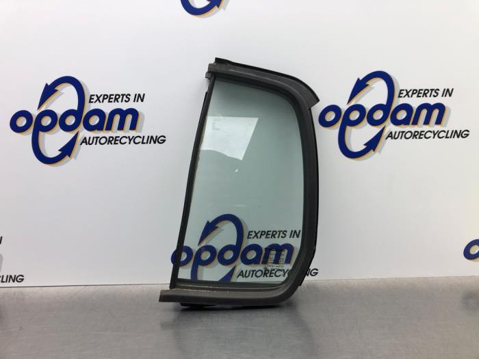 Usados Ventanilla triangular izquierda detrás Suzuki Celerio (LF) 1.0 12V Dualjet Precio € 36,00 Norma de margen ofrecido por Gebr Opdam B.V.