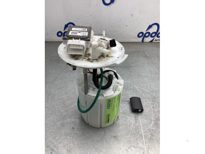 Begagnade Bensinpump Kia Niro I (DE) E-Niro 64 kWh Pris € 150,00 Marginaltabell erbjuds av Gebr Opdam B.V.