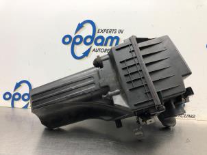 Usagé Boîtier filtre à air Ford Fiesta 6 (JA8) 1.6 TDCi 16V Prix € 100,00 Règlement à la marge proposé par Gebr Opdam B.V.