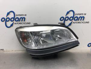 Used Headlight, right Opel Zafira (F75) 1.8 16V Price € 50,00 Margin scheme offered by Gebr Opdam B.V.