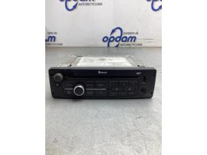 Used Radio CD player Opel Movano 2.3 CDTi Biturbo 16V FWD Price € 181,50 Inclusive VAT offered by Gebr Opdam B.V.