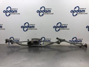 Usagé Moteur + mécanisme d'essuie glace Opel Zafira (F75) 1.6 16V Prix € 50,00 Règlement à la marge proposé par Gebr Opdam B.V.