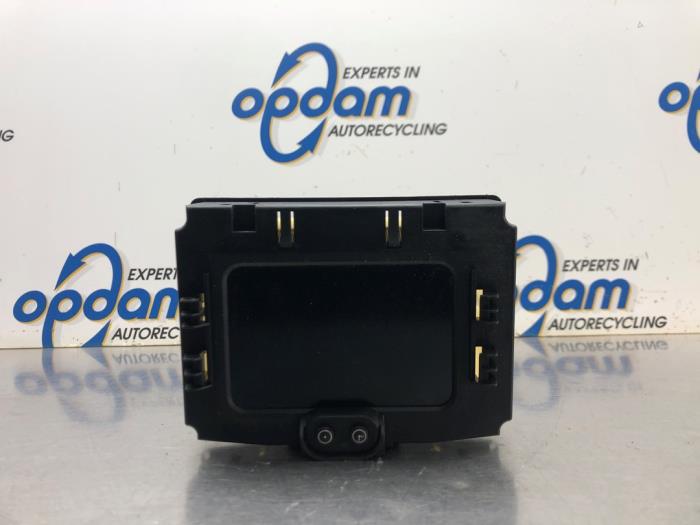 Begagnade Innerdisplay Opel Zafira (F75) 1.6 16V Pris € 36,00 Marginaltabell erbjuds av Gebr Opdam B.V.