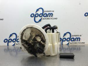 Used Petrol pump Opel Astra H GTC (L08) 1.4 16V Twinport Price € 50,00 Margin scheme offered by Gebr Opdam B.V.