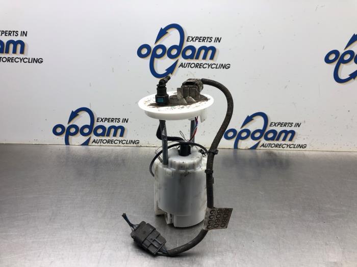Begagnade Bensinpump Opel Karl 1.0 12V Pris € 68,00 Marginaltabell erbjuds av Gebr Opdam B.V.