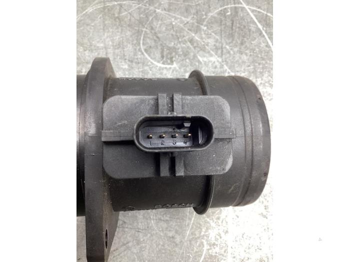 Airflow meter from a Seat Ibiza ST (6J8) 1.2 TDI Ecomotive 2011