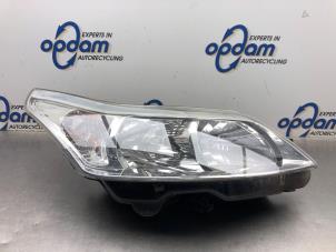 Used Headlight, right Citroen C4 Coupé (LA) 1.6 16V Price € 60,00 Margin scheme offered by Gebr Opdam B.V.