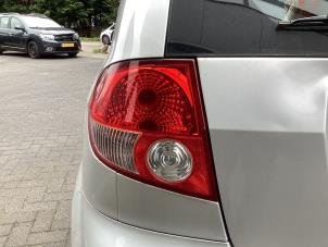 Używane Tylne swiatlo pozycyjne lewe Hyundai Getz 1.3i 12V Cena € 25,00 Procedura marży oferowane przez Gebr Opdam B.V.