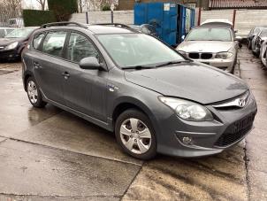 Used Front suspension system, right Hyundai i30 Crosswagon (WWH) 1.4 CVVT 16V Price on request offered by Gebr Opdam B.V.