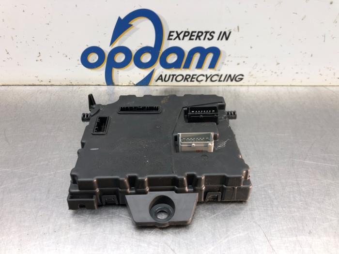 Used Body control computer Renault Kangoo Express (FW) 1.5 dCi 90 FAP Price € 112,00 Margin scheme offered by Gebr Opdam B.V.