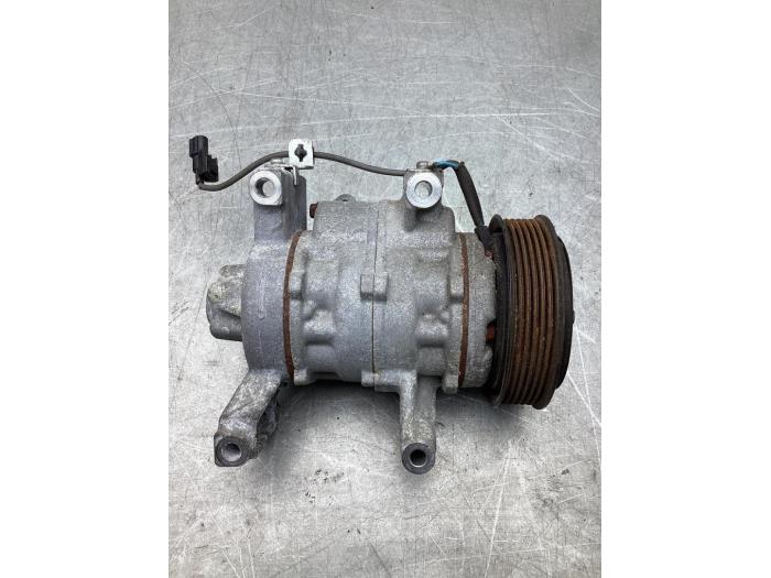 Usagé Compresseur de clim Honda Jazz (GK/GP) 1.3 -i-VTEC 16V Prix € 250,00 Règlement à la marge proposé par Gebr Opdam B.V.