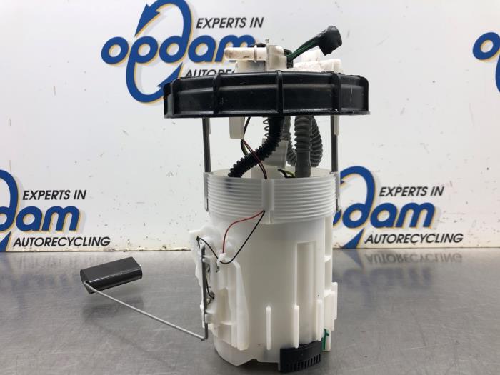 Bomba eléctrica de combustible de un Renault Kangoo Express (FW) 1.5 dCi 90 FAP 2019