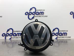 Używane Uchwyt tylnej klapy Volkswagen Golf V (1K1) 1.6 FSI 16V Cena € 40,00 Procedura marży oferowane przez Gebr Opdam B.V.