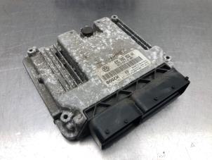 Engine management computer from a Volkswagen Golf V (1K1) 1.6 FSI 16V 2004