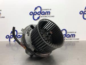 Usados Motor de ventilador de calefactor Volkswagen Golf V (1K1) 1.6 FSI 16V Precio € 75,00 Norma de margen ofrecido por Gebr Opdam B.V.