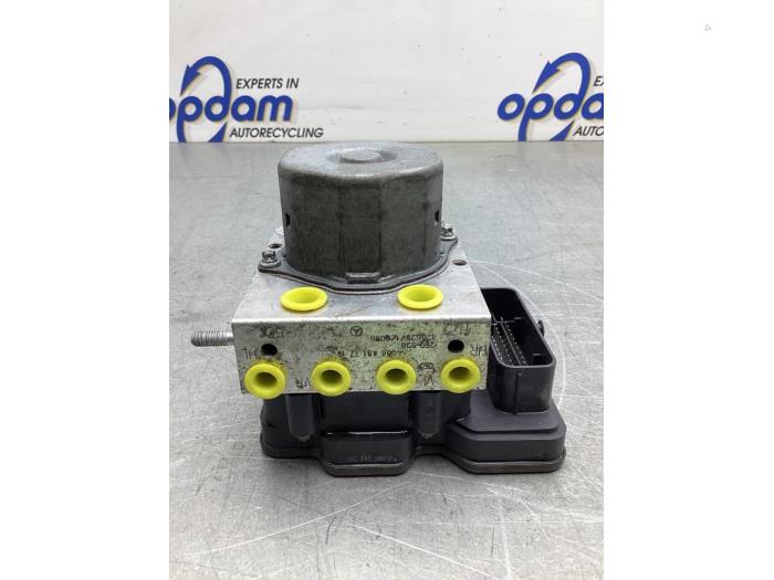 Gebrauchte ABS Pumpe Mercedes B (W246/W242) 1.6 B-180 BlueEFFICIENCY Turbo 16V Preis € 150,00 Margenregelung angeboten von Gebr Opdam B.V.
