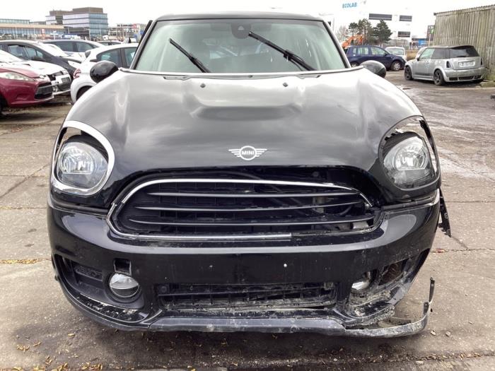 Front bumper from a MINI Countryman (F60) 1.5 12V One 2018