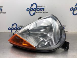 Używane Reflektor lewy Ford Ka I 1.3i Cena € 50,00 Procedura marży oferowane przez Gebr Opdam B.V.