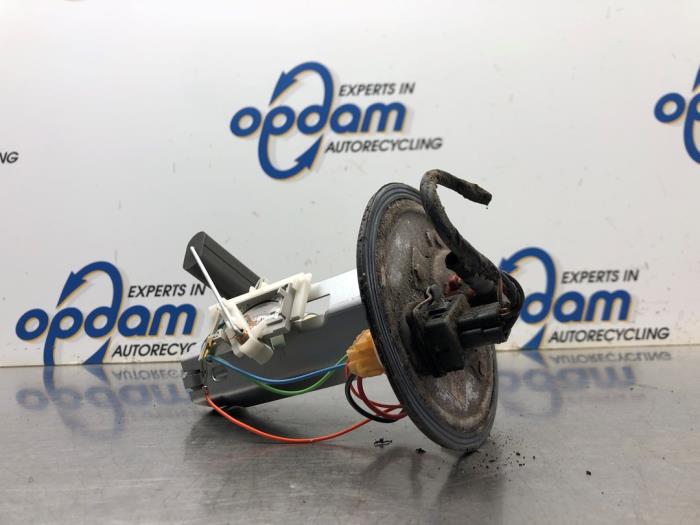 Begagnade Bensinpump Ford Ka I 1.3i Pris € 45,00 Marginaltabell erbjuds av Gebr Opdam B.V.