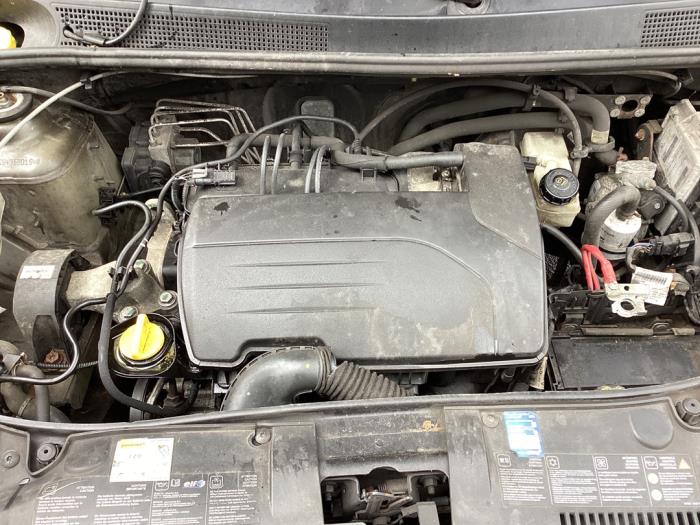 Używane Silnik Dacia Sandero II 1.2 16V Cena € 550,00 Procedura marży oferowane przez Gebr Opdam B.V.