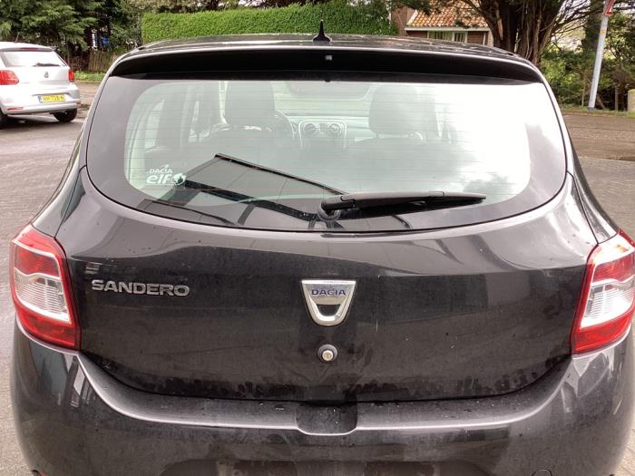Portón trasero de un Dacia Sandero II 1.2 16V 2013
