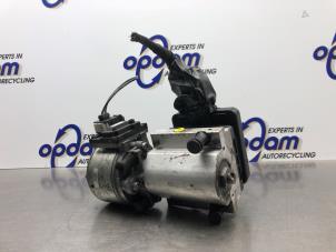 Used Hydraulic suspension pump Citroen C5 III Tourer (RW) 1.6 16V THP 155 Price € 400,00 Margin scheme offered by Gebr Opdam B.V.