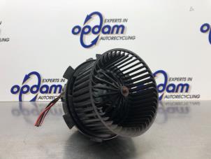 Usados Motor de ventilador de calefactor Citroen C5 III Tourer (RW) 1.6 16V THP 155 Precio € 60,00 Norma de margen ofrecido por Gebr Opdam B.V.