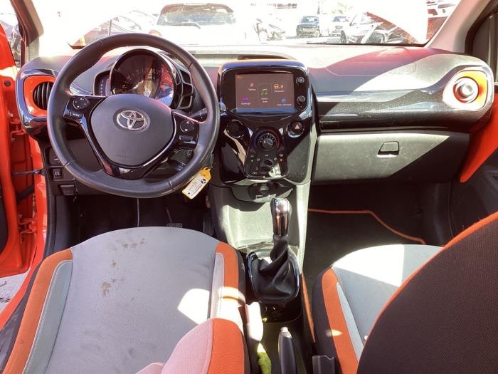 Dirección asistida eléctrica de un Toyota Aygo (B40) 1.2 12V 2015