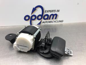 Usagé Ceinture de sécurité arrière centre Mini Countryman (F60) 1.5 12V One Prix € 75,00 Règlement à la marge proposé par Gebr Opdam B.V.
