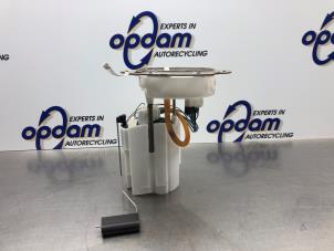 Usagé Pompe essence Mini Countryman (F60) 1.5 12V One Prix € 125,00 Règlement à la marge proposé par Gebr Opdam B.V.