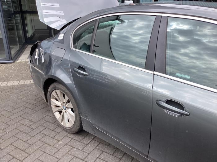 Begagnade Bakdörr, 4-dörrars, höger BMW 5 serie (E60) 523i 24V Pris € 150,00 Marginaltabell erbjuds av Gebr Opdam B.V.