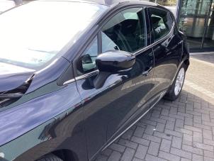 Gebrauchte Tür 4-türig links vorne Renault Clio IV (5R) 0.9 Energy TCE 90 12V Preis € 350,00 Margenregelung angeboten von Gebr Opdam B.V.